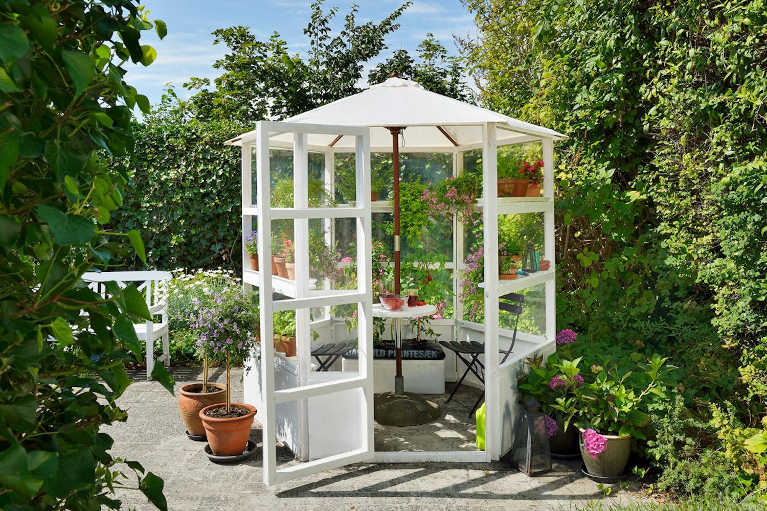 Helppo rakentaa ja purkaa osiin